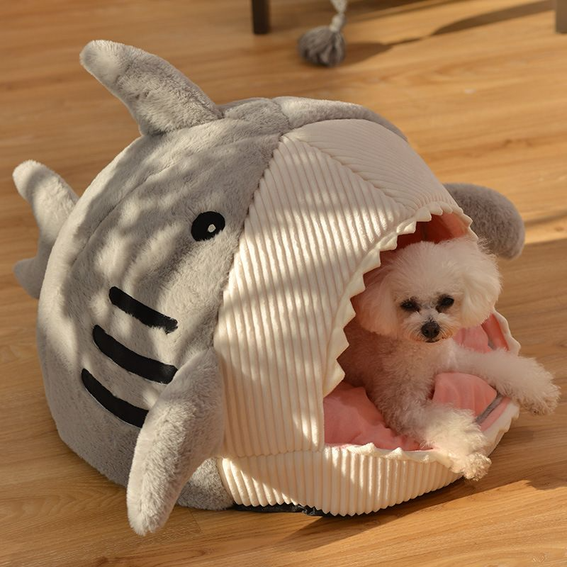 Enclosed Warm Shark Cat Bed